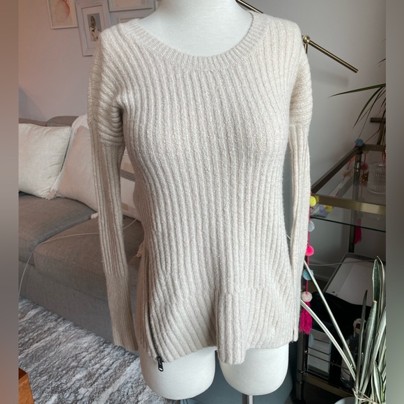 Abercrombie wool blend cable knit sweater with zipper split hem detail - Picture 1 of 8
